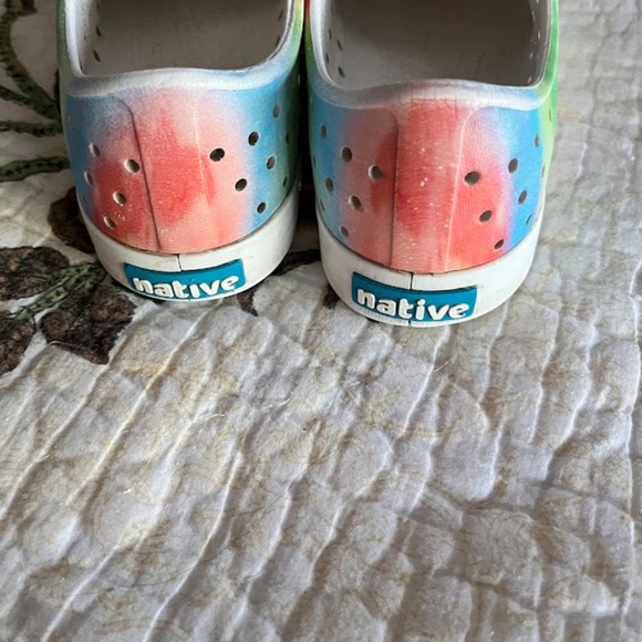 Native Kids' Youth Jefferson Sugarlite- Shell White/Rainbow Tie Dye J2 - Picture 6 of 8